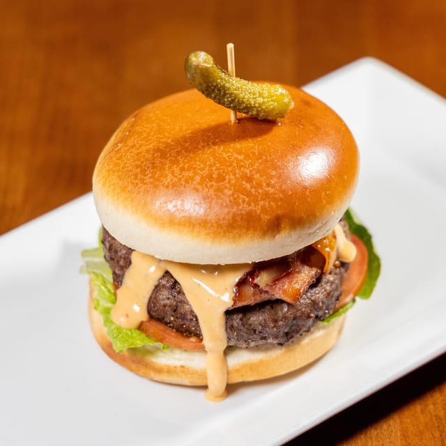 Don Ciccio Burger.